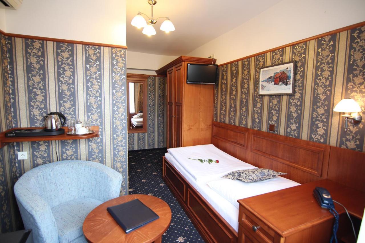 Old Hotel Praga